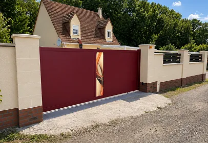 Clôture PVC aluminium à l’entrée d’une maison à Normanville dans l’Eure